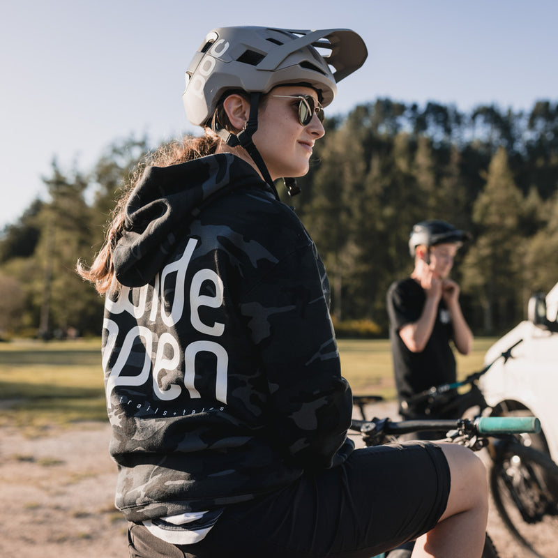 WIDE OPEN TRAILS AND TALES HOODIE - CAMO
