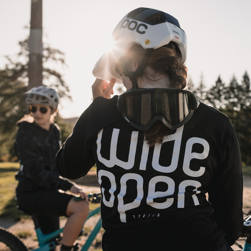 WIDE OPEN TRAILS AND TALES LONG SLEEVE T-SHIRT - BLACK